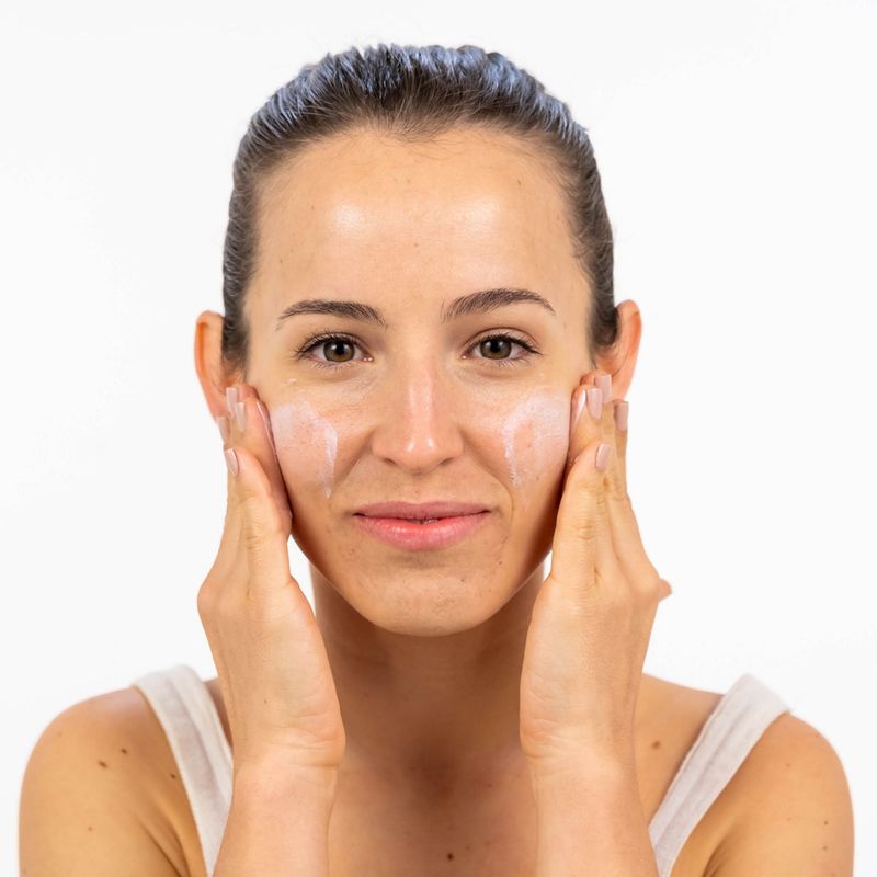 CREMA-HIDRATANTE-DE-DIA-FPS-20-DERMAGLOS