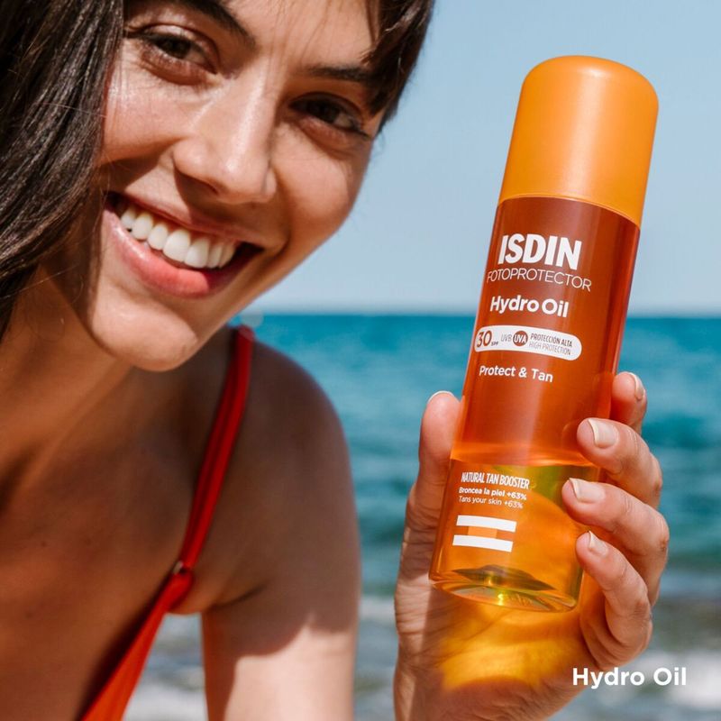 PROTECTOR-SOLAR-HIDRATANTE-Y-BRONCEANTE-FPS-30-ISDIN-HYDRO-OIL